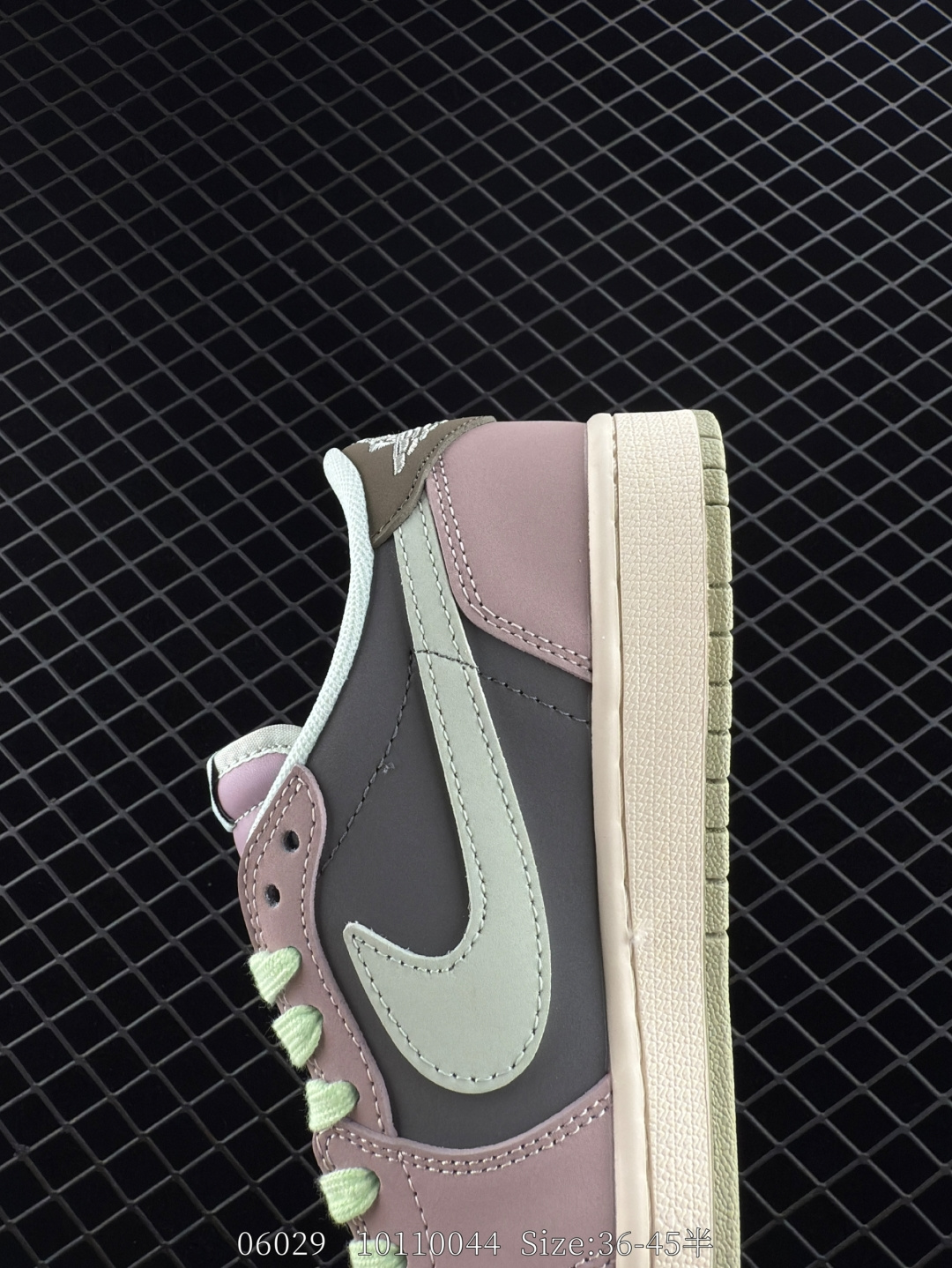 Nike Air Jordan 1 x Travis Scott AJ1